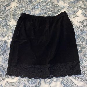 RARE LACE BRANDY MELVILLE SKIRT